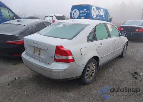 2005 Volvo S40 2.4I z USA, uszkodzony, nr VIN YV1MS390852093369